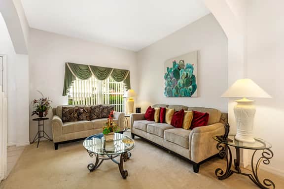 Beautiful 4 bed with conservation views (329653) - Image 5